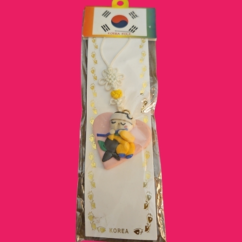 5/$25 Korean Heart Man Phone Charm